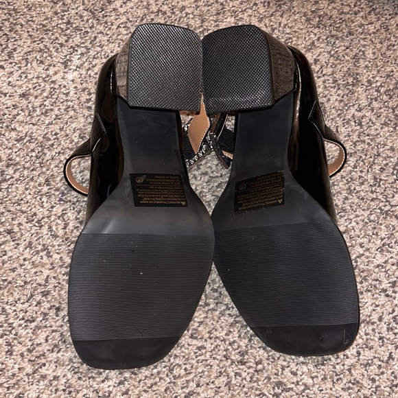 Chunky heel Mary Jane shoes. NEVER wore because they came in a size too big. - Picture 3 of 3